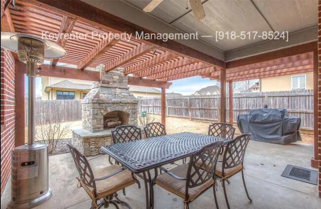 Building Photo - 5 Bed 4 Bath Rental Home Bixby