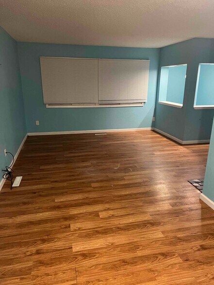 Building Photo - 8239 Zane Ct N