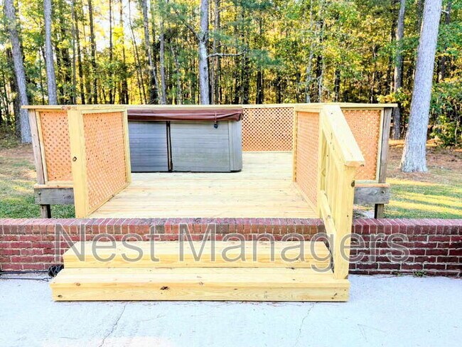 Building Photo - 260 Lick Creek Dr