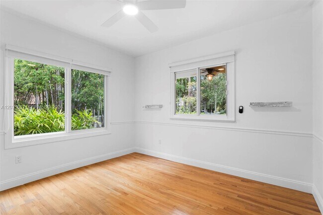 Building Photo - 3945 Loquat Ave