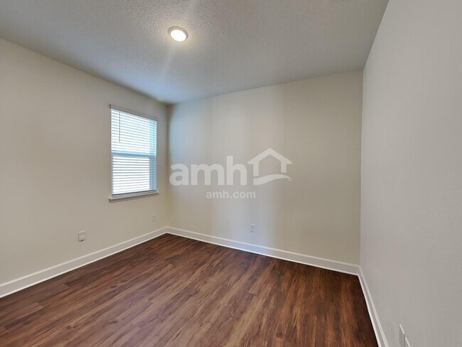 Building Photo - 2928 Rolling Acres Rd