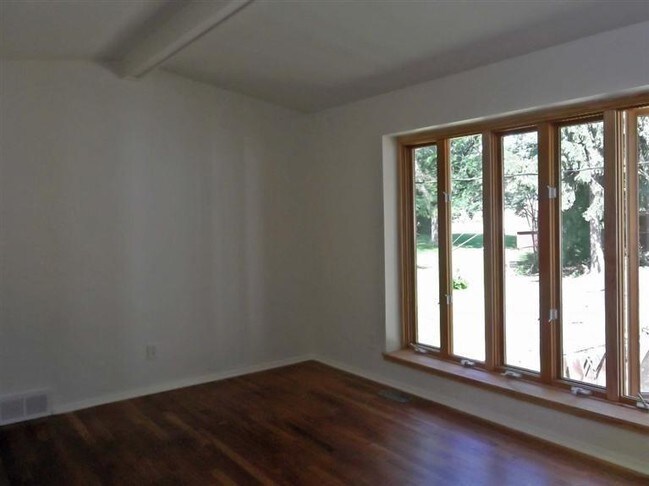 Building Photo - 2725 Brandywine Dr