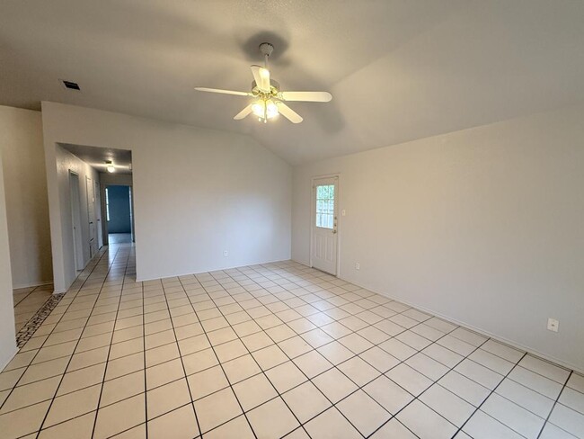 Building Photo - 3708 Gus Dr