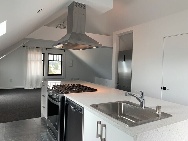 Building Photo - Truax House