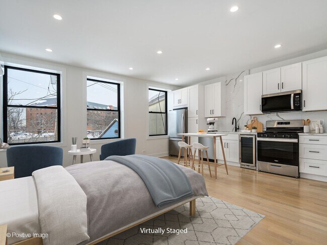 Building Photo - 133-143 Vine Ave