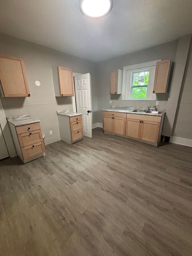 Building Photo - Beautiful 4BD 2Bath Home