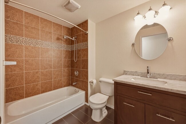 Building Photo - Beautifully Updated 3-Bedroom Rambler with Open Floor Plan & Private Fenced Yard