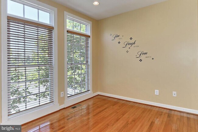 Building Photo - 478 Ferdinand Day Dr