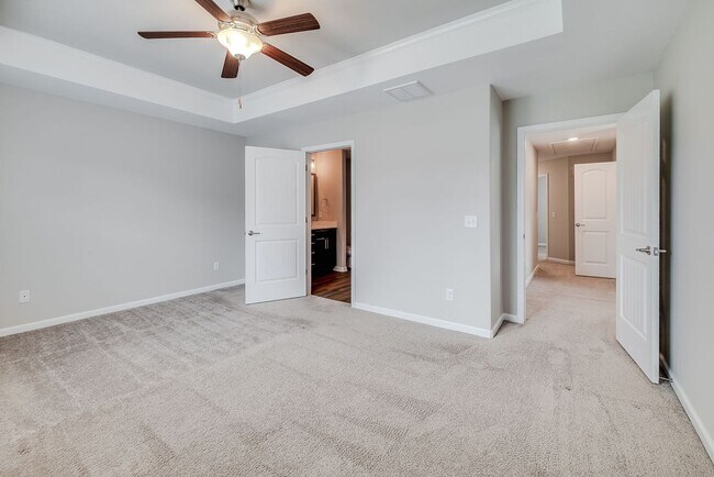 Building Photo - 225 Sonoma Dr
