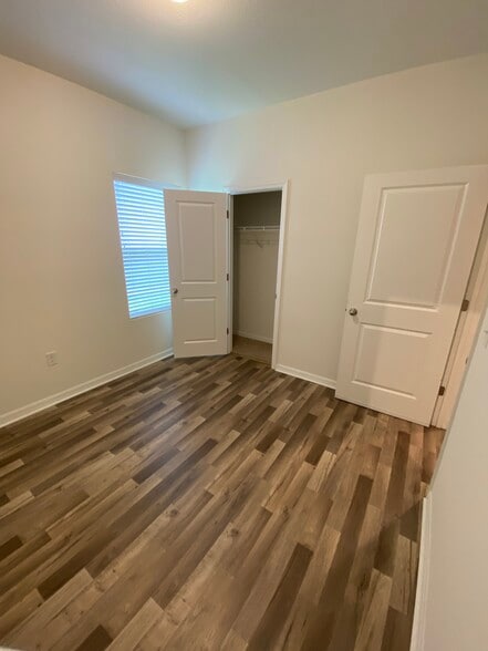 Building Photo - 3033 Neverland Dr