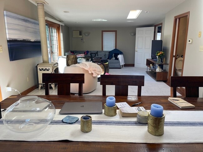 Building Photo - 576 Marrett Rd