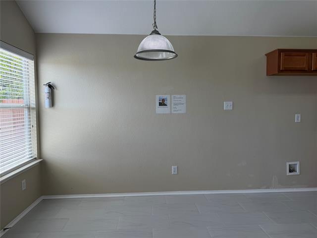 Building Photo - 301 Meadow Lark Ln