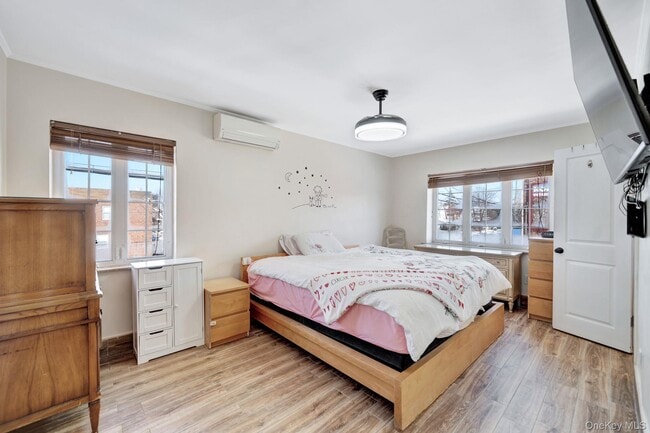 Building Photo - 1701 Burnett St