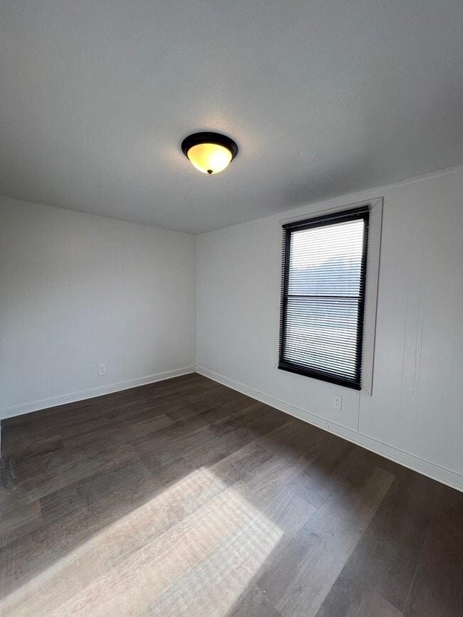 Building Photo - 137 Vestin Dr