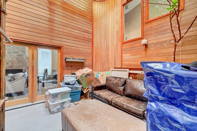 Building Photo - 3202 Tealwood Pl