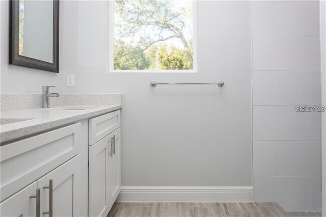 Building Photo - 23 Sawfish Ct