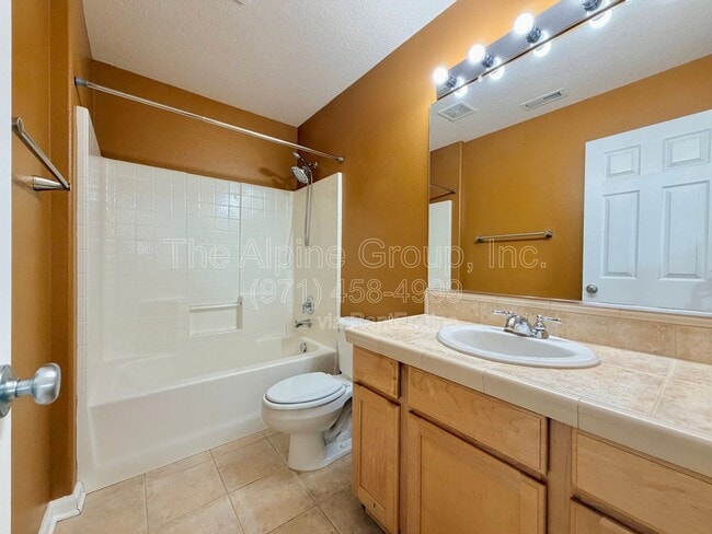 Building Photo - 13760 SW Mapleview Ln