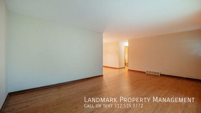 Building Photo - 700 Ridge Rd