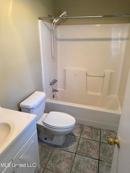 Building Photo - 10633 Woolmarket Lake Rd