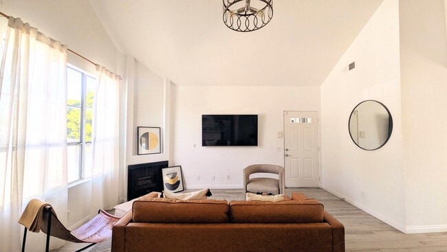 Building Photo - 2452 S Centinela Ave
