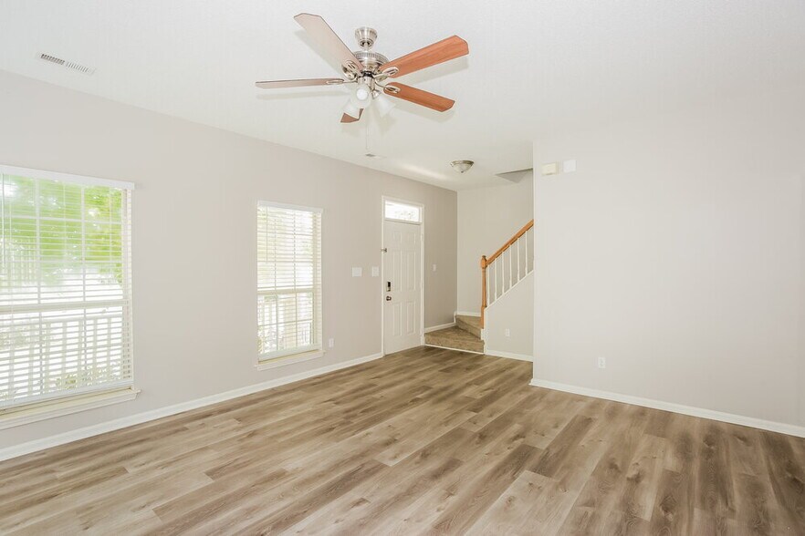 Building Photo - 10433 Battle Ct