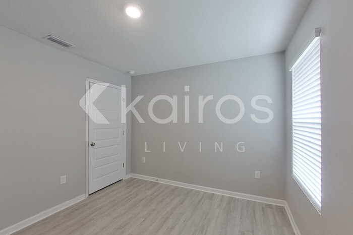 Building Photo - 112 Swallowtail Ln