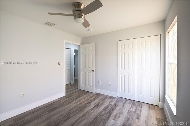 Building Photo - 1132 NW 143rd Ave