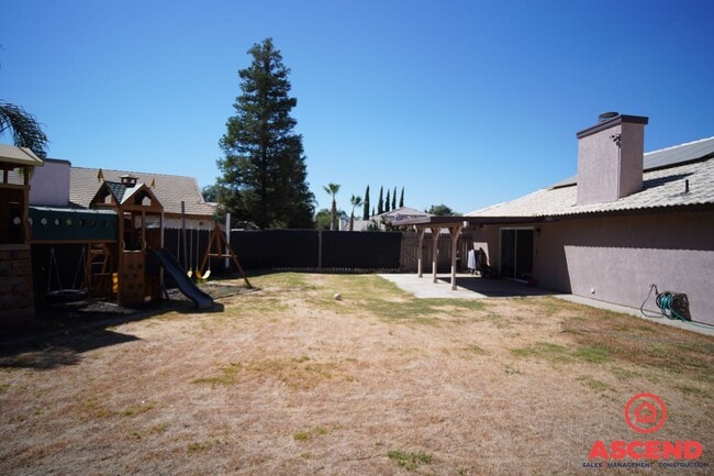 Building Photo - Gorgeous 4 Bedroom Home in Shafter!