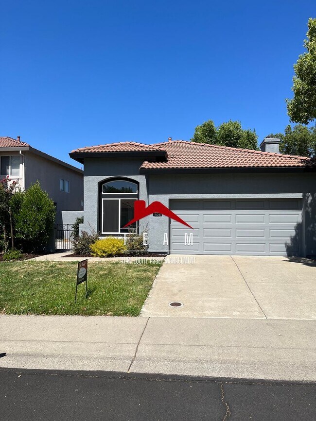 Building Photo - 5231 Del Vista Way