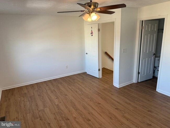 Building Photo - 946 Chesney Ln