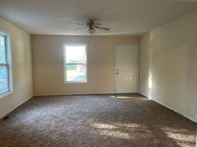 Building Photo - 1021 E Lynn St