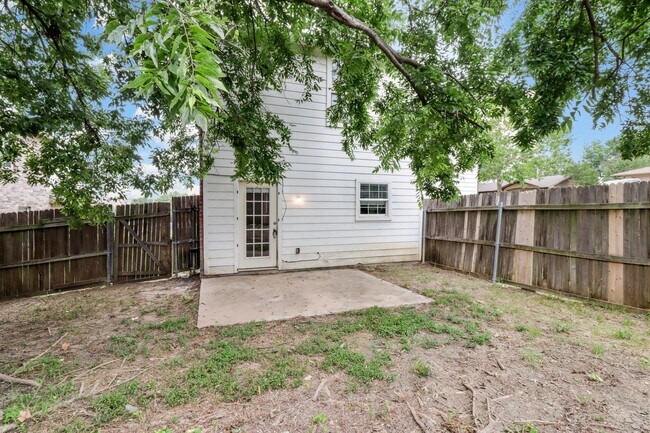 Building Photo - 929-931 Parkplace Ridge