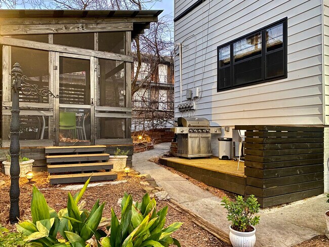 Building Photo - 3308 Cliff Rd