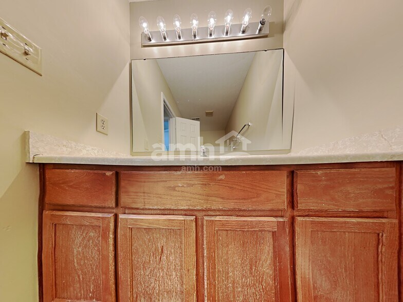 Building Photo - 6695 W Odessa Way