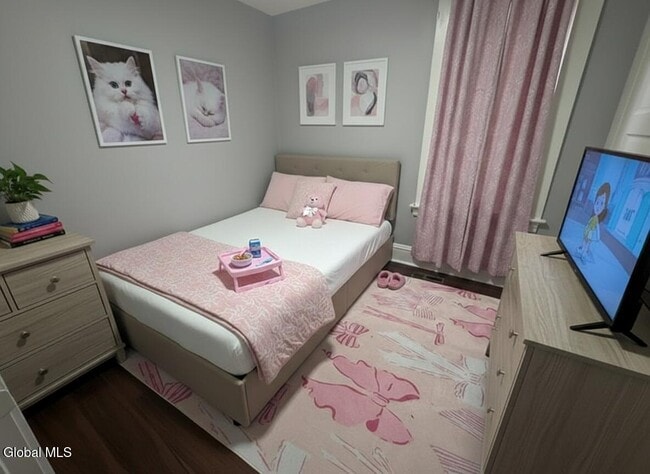 Building Photo - 603 1st St