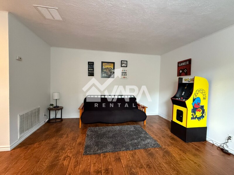 Building Photo - 4702 Sunny Grove