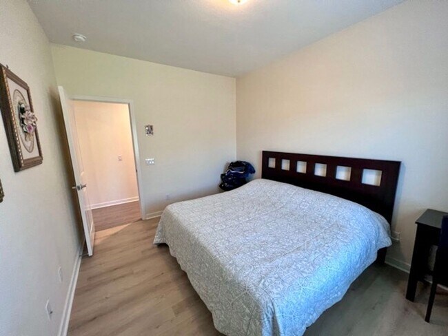 Building Photo - Stunning 2021 built 4 bedroom home for LEA...