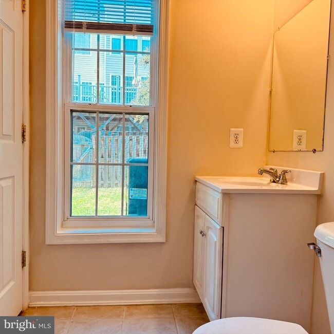 Building Photo - 8936 Singleleaf Cir