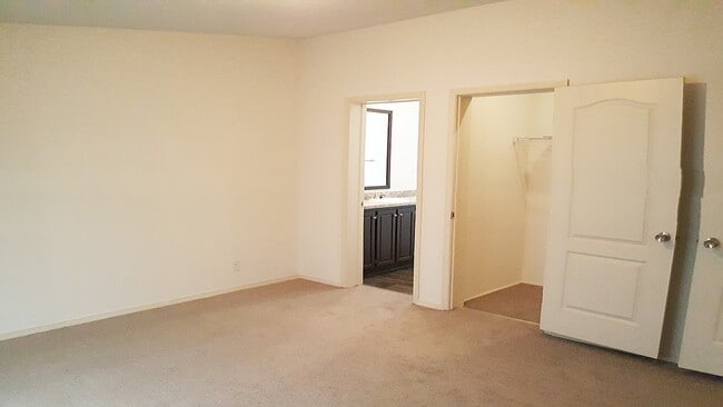 Building Photo - 1290 San Miguel St