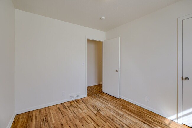 Building Photo - 4623 N 55th St
