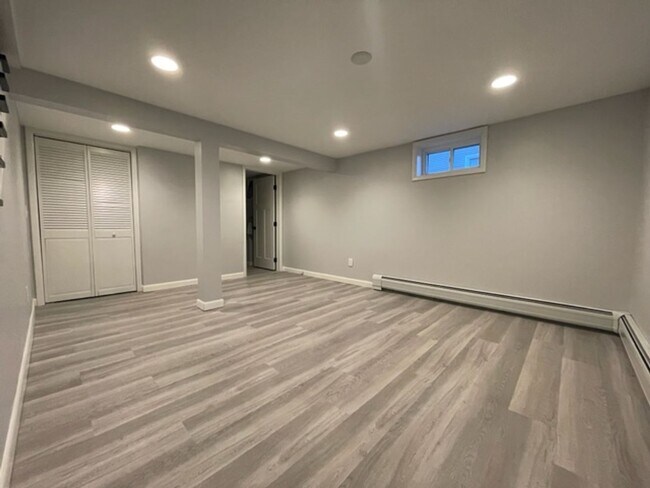 Building Photo - 138 Pine Grove Dr