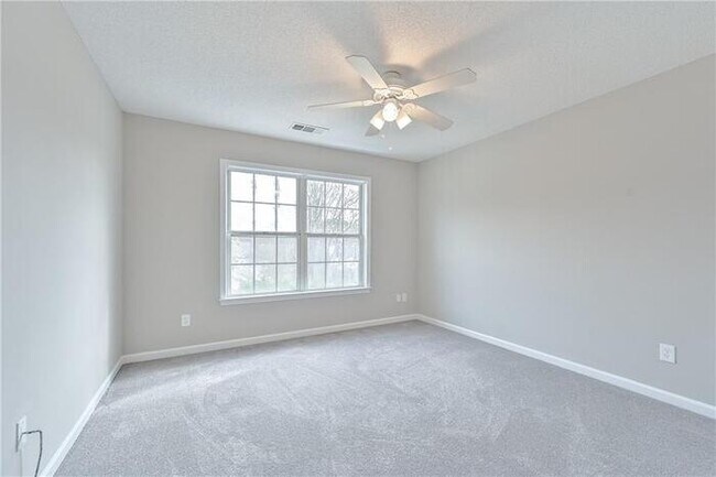Building Photo - 145 Sessingham Ln