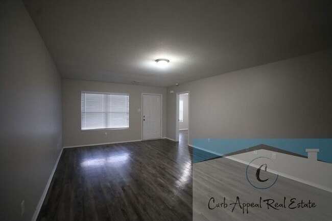 Building Photo - Beautiful 4 bed, 2 bath home with fenced back yard - Nettleton!!