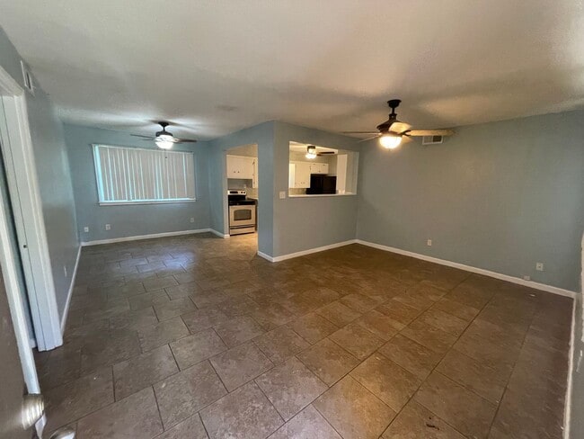 Building Photo - Adorable 3 bedroom home!