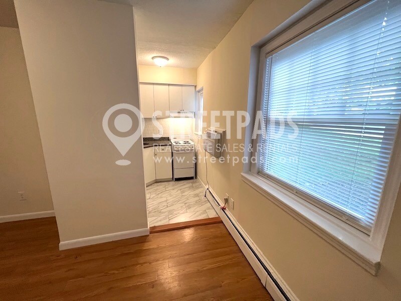 Building Photo - 2018 Commonwealth Avenue