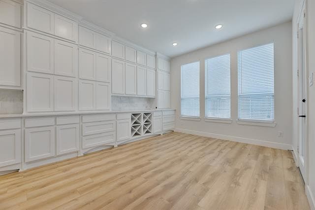 Building Photo - 545 Goose Lake Dr