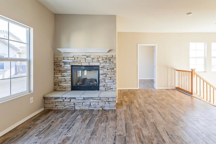 Building Photo - 36317 Antoinette Ln