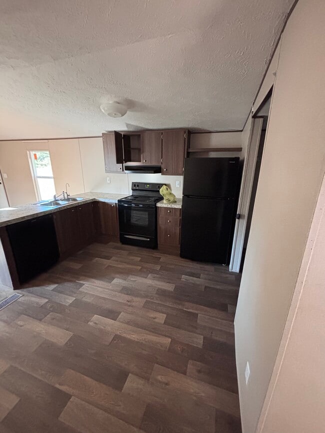 Building Photo - 22240 County Rd 251