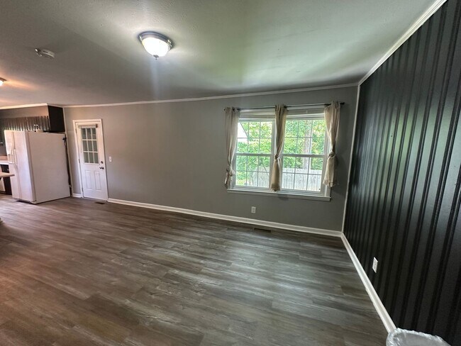 Building Photo - 3514 Ridgecrest Ave