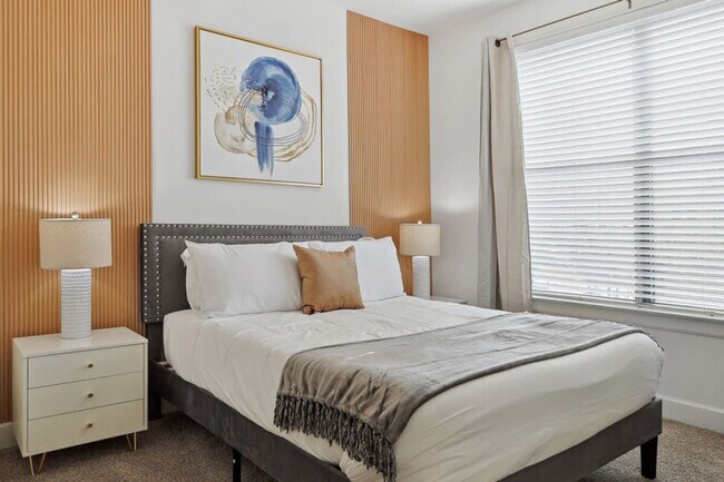 Building Photo - 5445 Town and Country Blvd